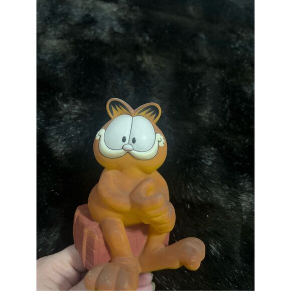 Garfield Scratching Post 100% Pure Garfield Official Scratching Post Cat Toy - Picture 2 of 5